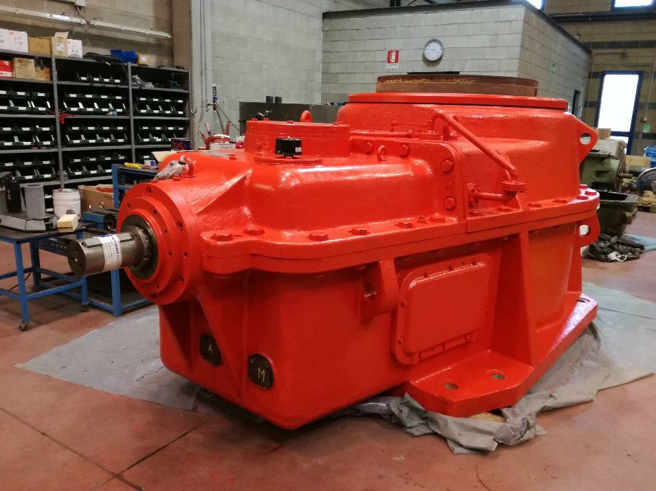 Gearbox Mill Command LOESCHE LM 20 revision for Italcementi