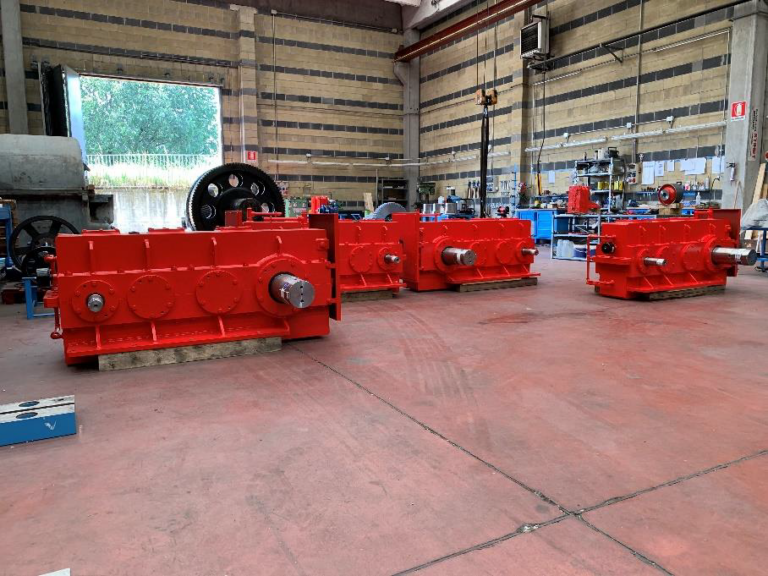 Four MGS Gearboxes for steelwork crane translation for Arcelor Mittal