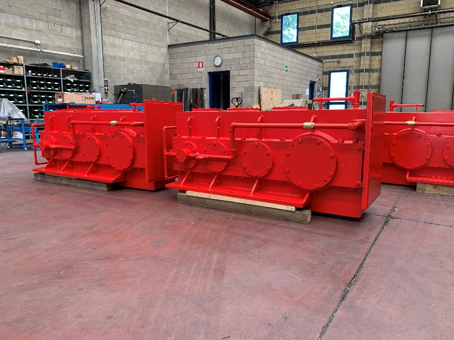 Four MGS Gearboxes for steelwork crane translation for Arcelor Mittal